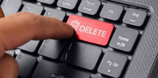 JetBrains defends removal of negative reviews for unpopular AI Assistant